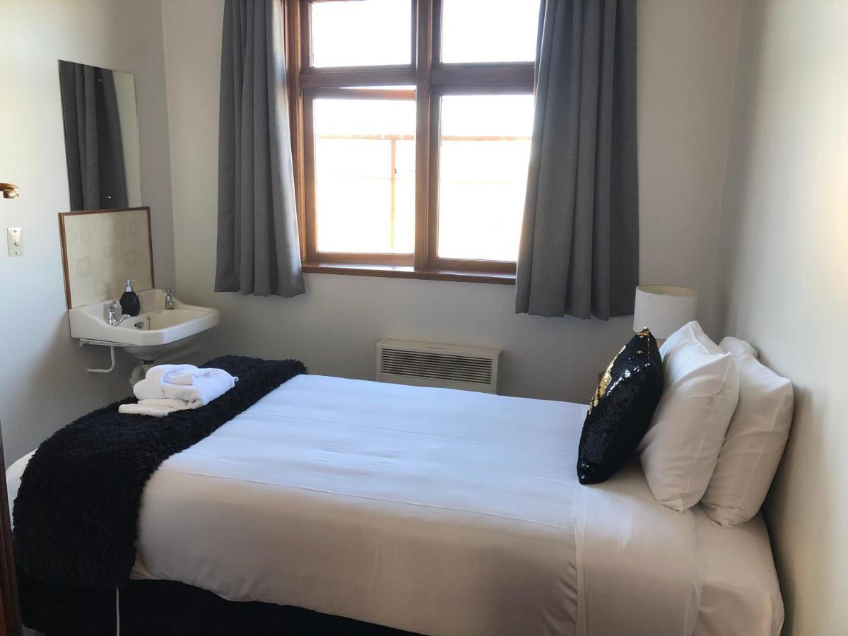 Ranfurly Hotel Экстерьер фото